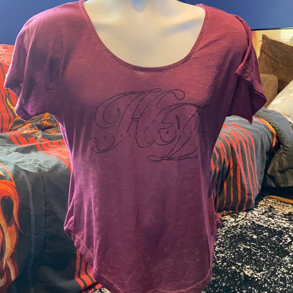 Woman’s large Harley Davidson shirt